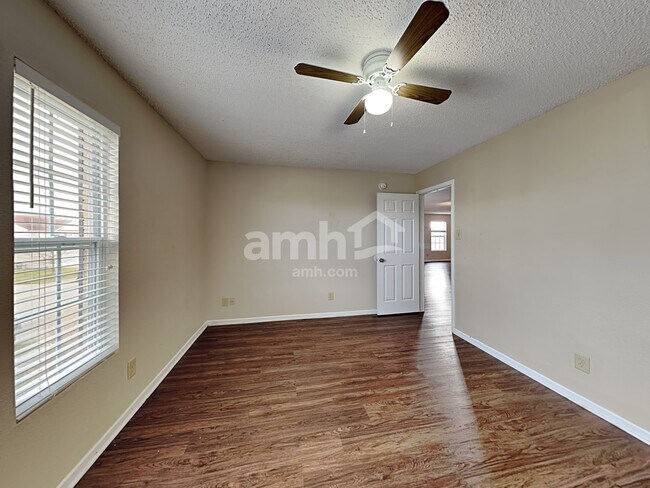 Building Photo - 9471 W Quarter Moon Dr