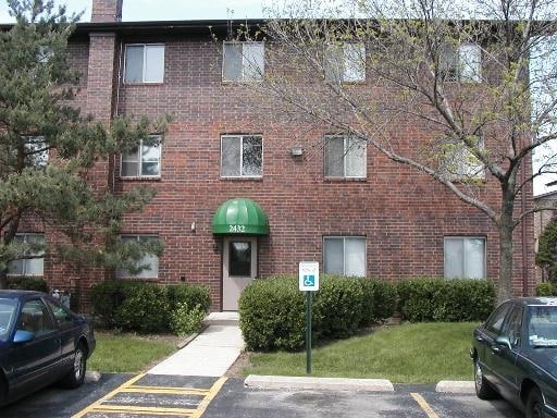Primary Photo - 2432 Waterbury Dr