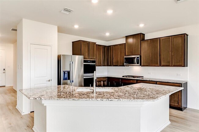 Building Photo - 1717 River Plateau Dr