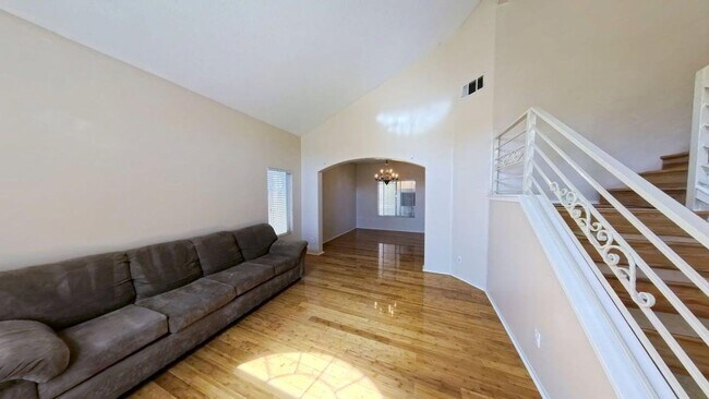 Building Photo - 2226 Willowbrook Ln