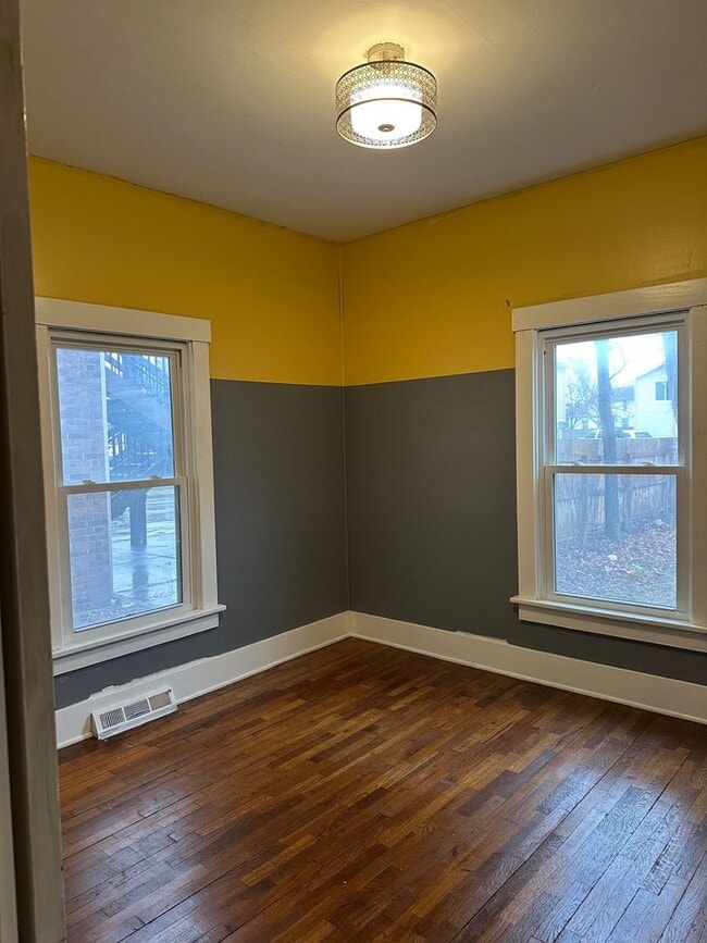 Building Photo - Renovated Home Near Aggieville, K-State & City Park