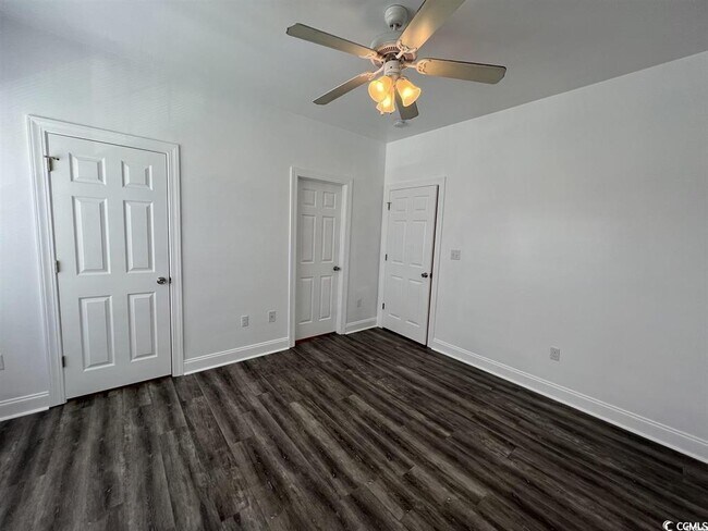 Building Photo - 2057 Silvercrest Dr