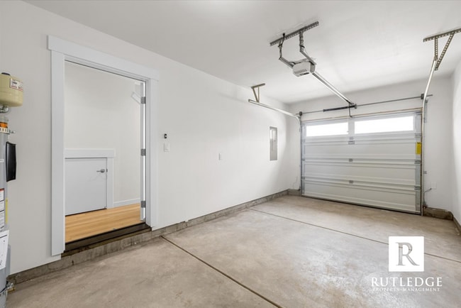 Building Photo - STUNNING 3 Bed / 2.5 Bath Brand New Townhome!!