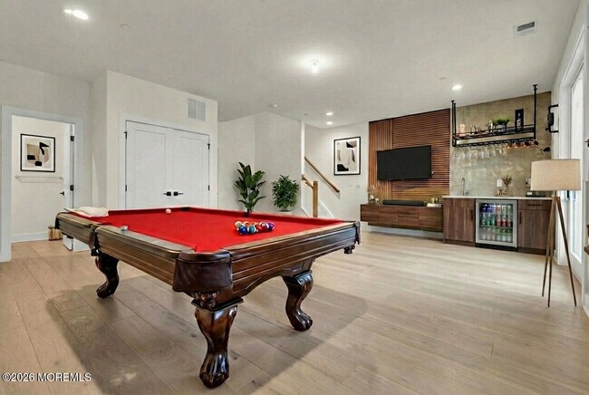 Building Photo - 23 Valiant Ct