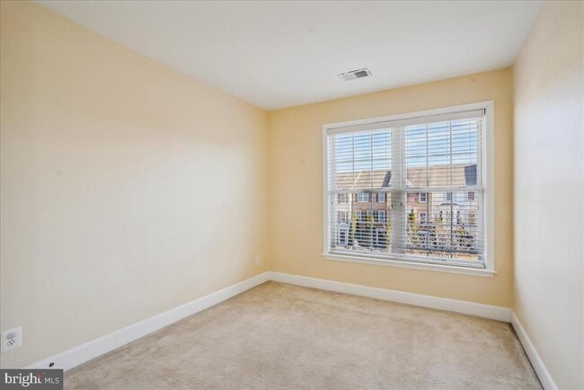 Building Photo - 2481 Walnut Rocker Ln