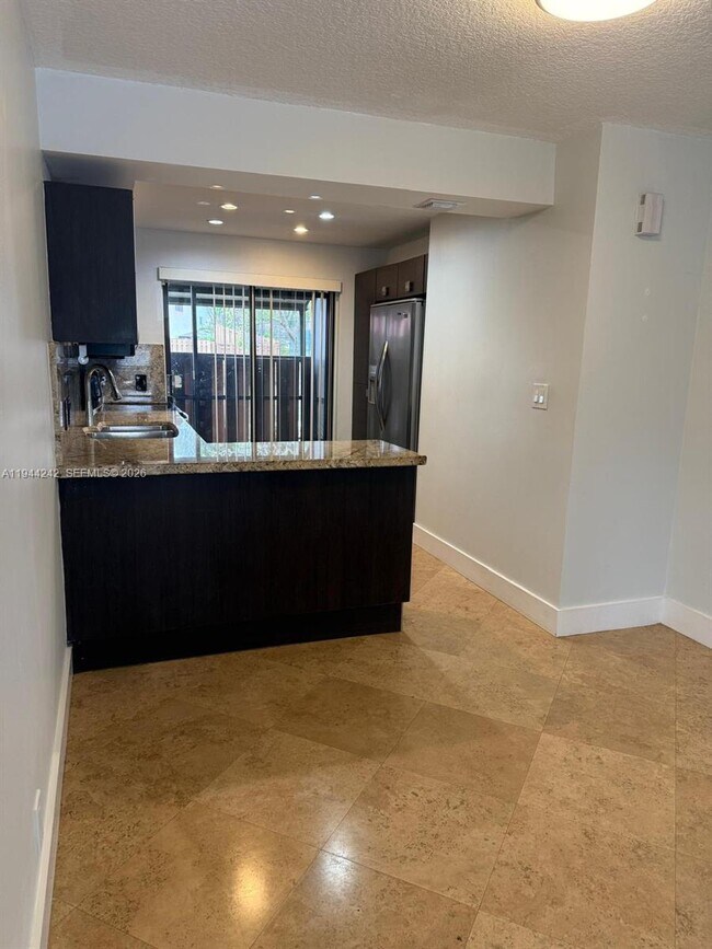 Building Photo - 118 Wimbledon Lakes Dr