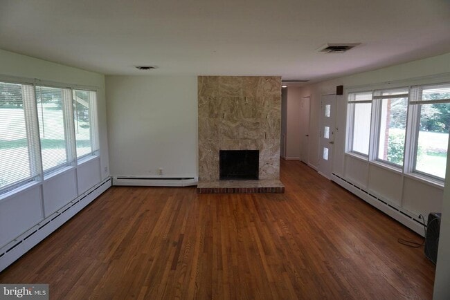Building Photo - 1306 Saluja Hill Ct