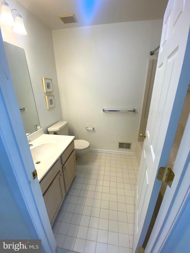 Building Photo - 372 Tuvira Ln