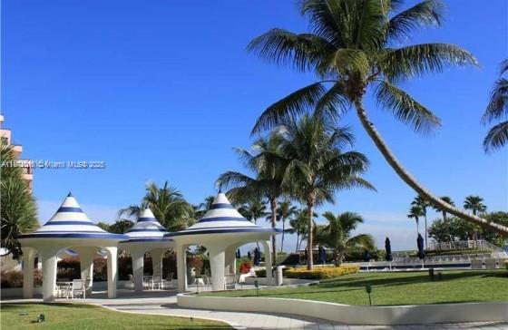Building Photo - 5161 Collins Ave