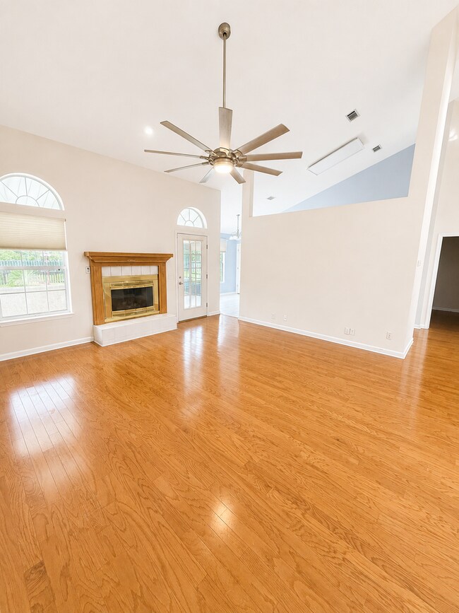 Building Photo - 655 Bristol Hammock Cir