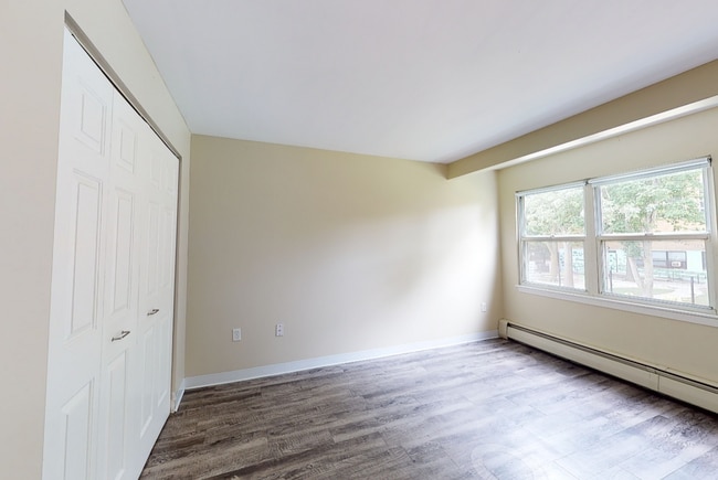 Building Photo - 675 Parker St