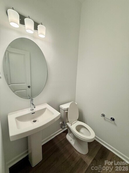 Building Photo - 206 Silver Fleet Dr