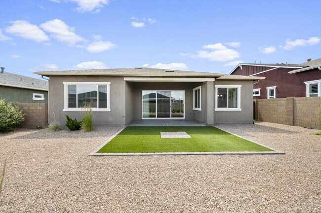 Building Photo - 6822 Claret Dr