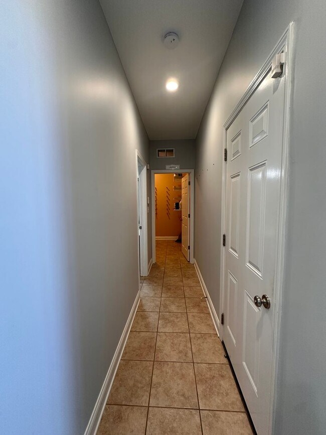 Building Photo - Elegant 4BR Home with Soaring Ceilings in The Reserve at Glenmary