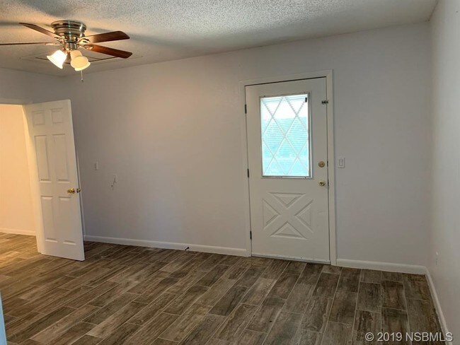 Building Photo - 3404 Juniper Dr