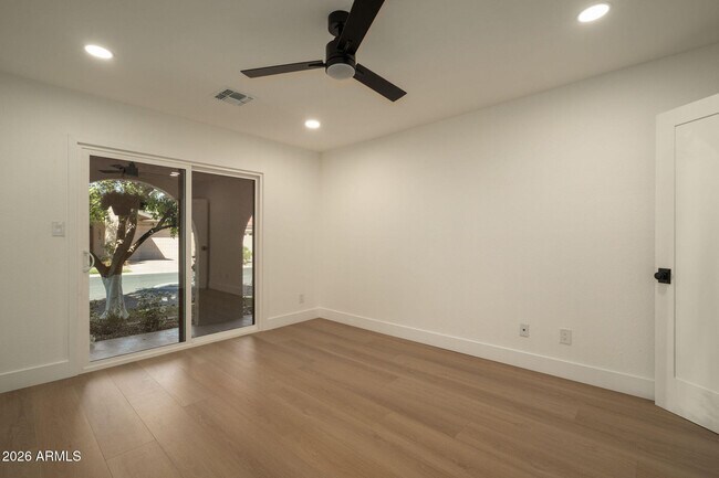 Building Photo - 7837 E Crestwood Way