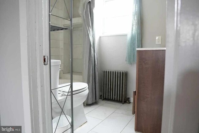 Building Photo - 3265 Salmon St