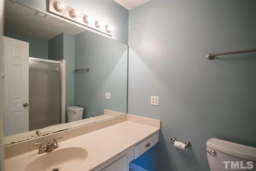 Building Photo - 816 Green Ridge Dr