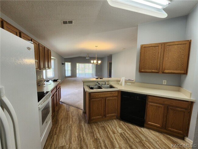 Building Photo - 1815 W Shanelle Path