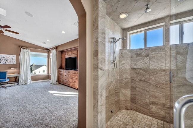 Building Photo - 1520 Taos Ln