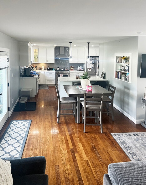 Dining area SGD to Deck - 18 Hillside Ter