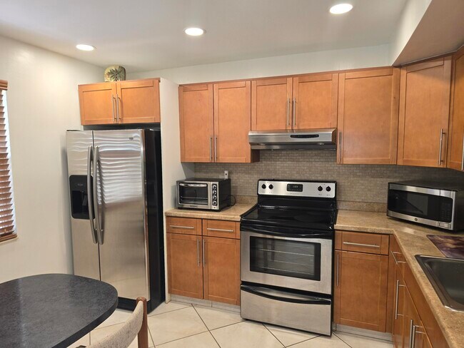 Building Photo - 3403 Bimini Ln