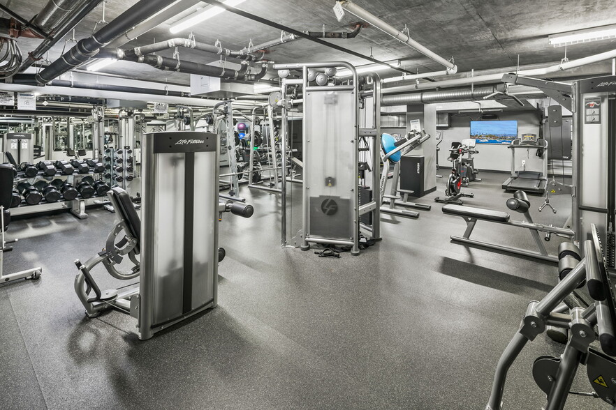 Building Photo - 1150 J St