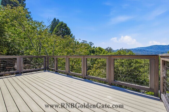 Building Photo - Newly Remodeled 3 Bedroom Home With Gorgeous Views For Rent!