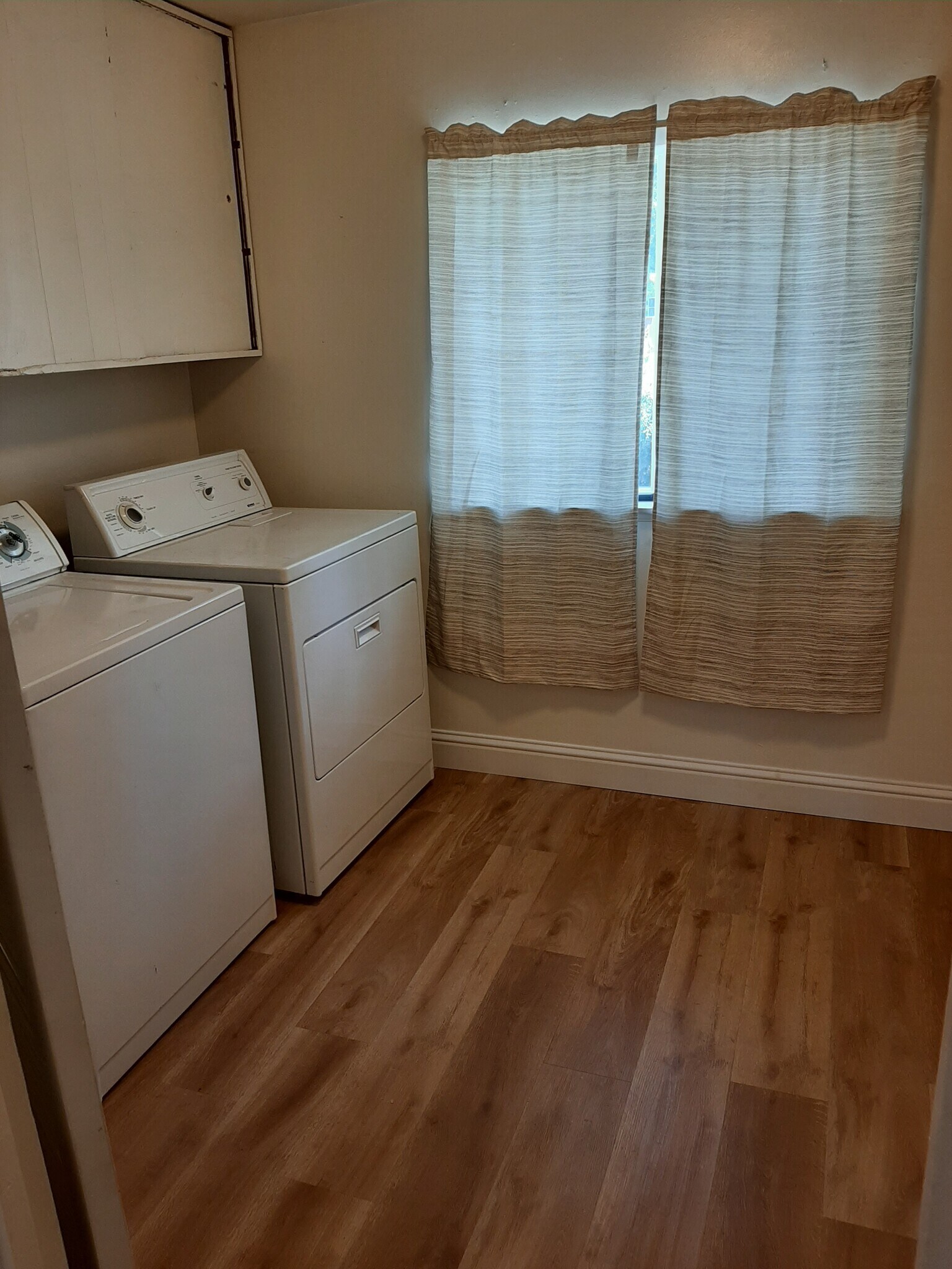 Building Photo - 4953 Kenson Dr