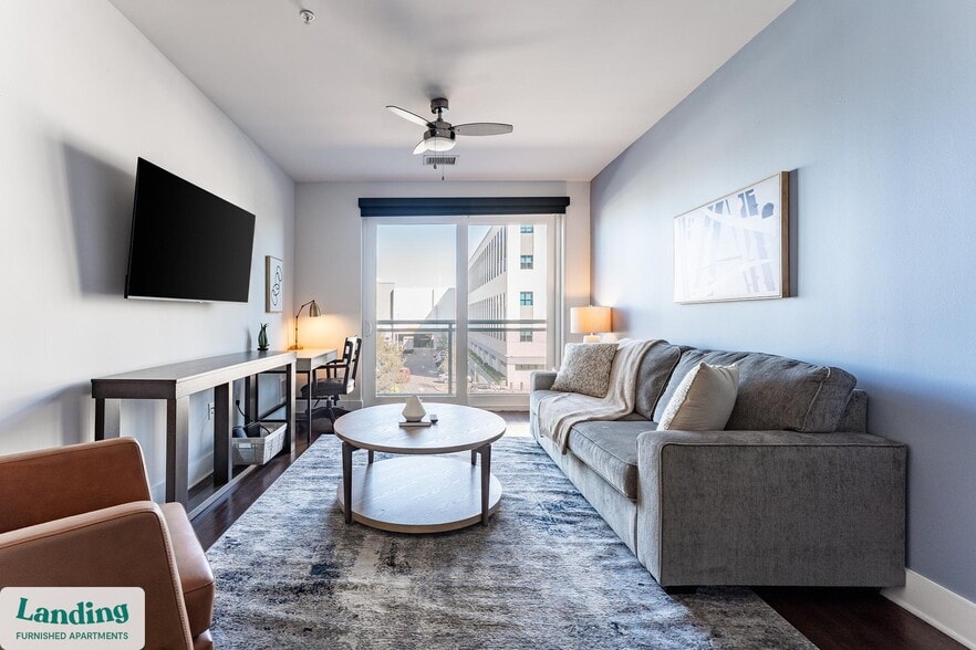 Primary Photo - 480 N Orange Ave