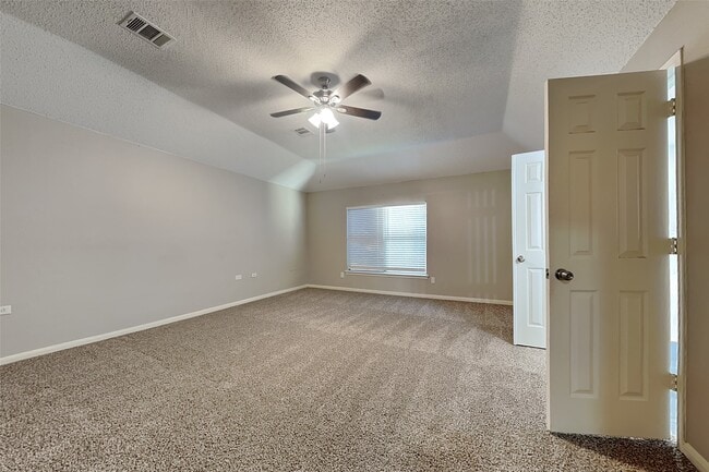 Building Photo - 17322 Harmony Hill Dr