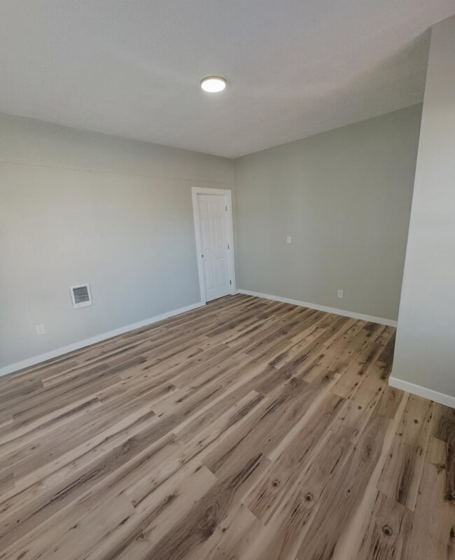 Building Photo - 719 W Colorado Ave