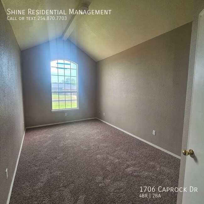 Building Photo - 1706 Caprock Dr