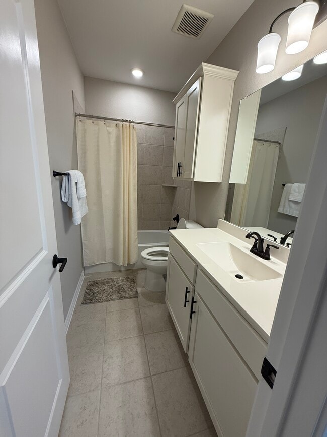 Building Photo - 108 Harborside Dr