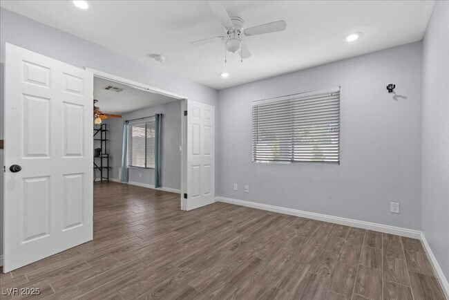 Building Photo - 9300 Valencia Canyon Dr