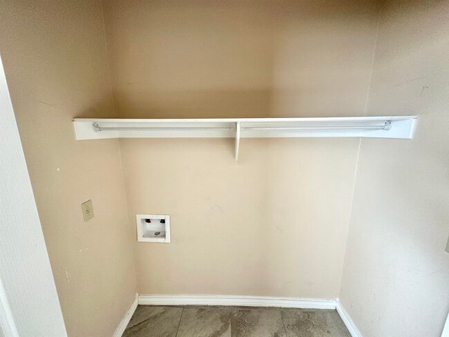 Building Photo - 4246 Dorel Dr