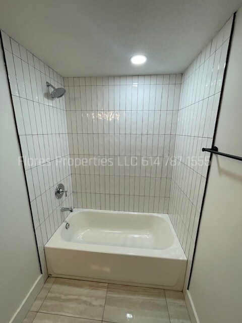 Building Photo - 4483 Wingfield St