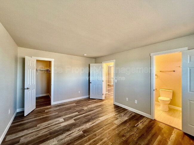 Building Photo - 10010 Bryant Ct