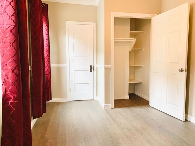 Building Photo - Gorgeous 3BD/2BA House in Hillcrest - Available NOW!