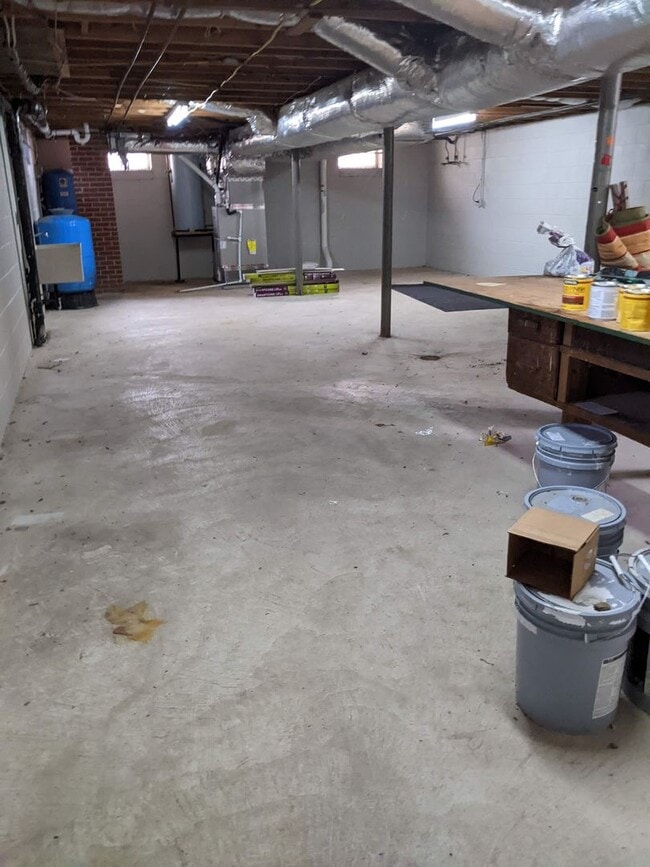 Building Photo - 5990 Idlewild Rd