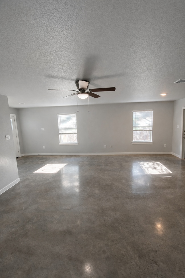 Building Photo - 1418 Shoshoni Trail