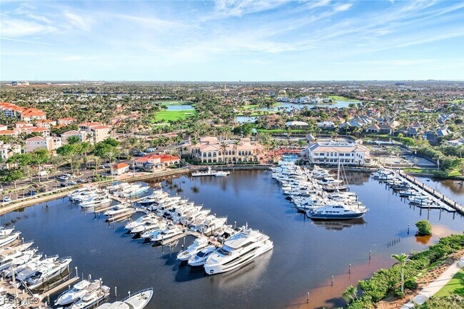 Building Photo - 14871 Crescent Cove Dr
