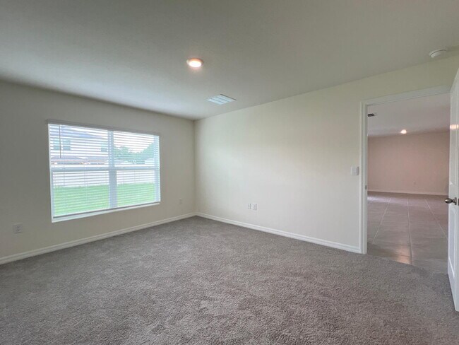 Building Photo - Beautiful, One-of-a-Kind 4-Bed, 3-Bath Hom...