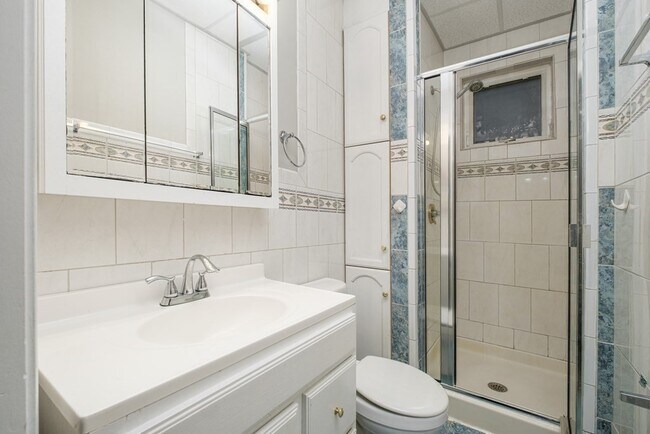 Building Photo - 17 O St