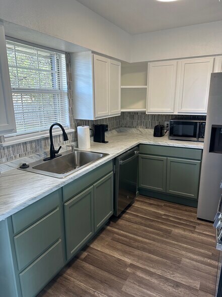 Kitchen - 1705 NW 48th St