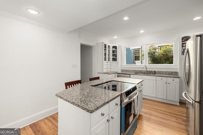 Building Photo - 374 8th St NE