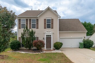 Building Photo - Corner lot home in beautiful Ft. Mill