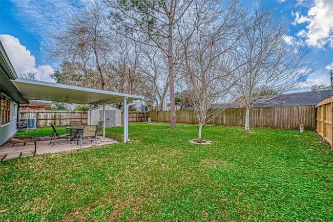 Building Photo - 2122 Heritage Colony Dr