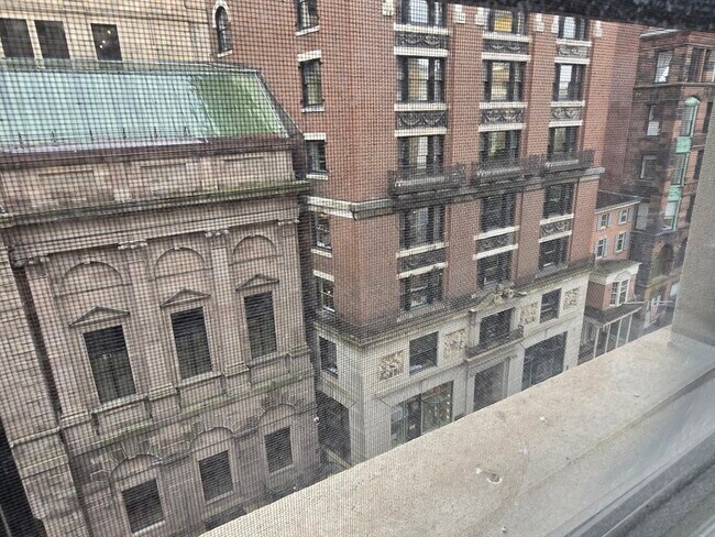 Building Photo - 21 Beacon St