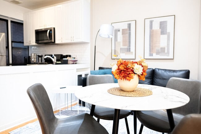 Building Photo - 230 W 113th St